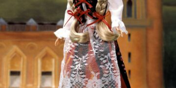 Barbie kończy 57 lat i gości w paryskim muzeum